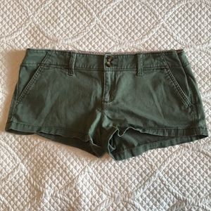 American Eagle Size 6 Army Green Shorts